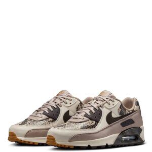New Women's Nike Air Max 90 SE (Special Edition) Snakeskin Sizes 7 & 7.5